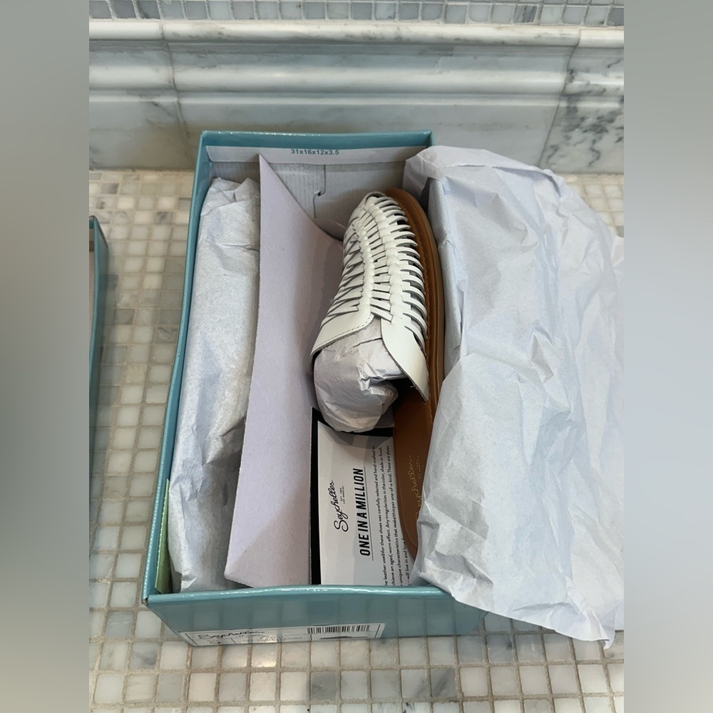 Seychelles Women’s Off White Woven Leather Realm Mule NEW - Picture 4 of 6